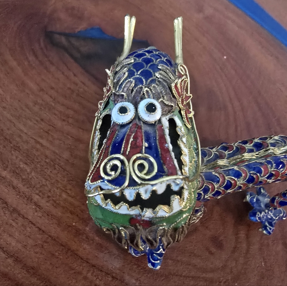 Decorative Blue and Red Cloisonné Dragon Figurine for Reptile Display